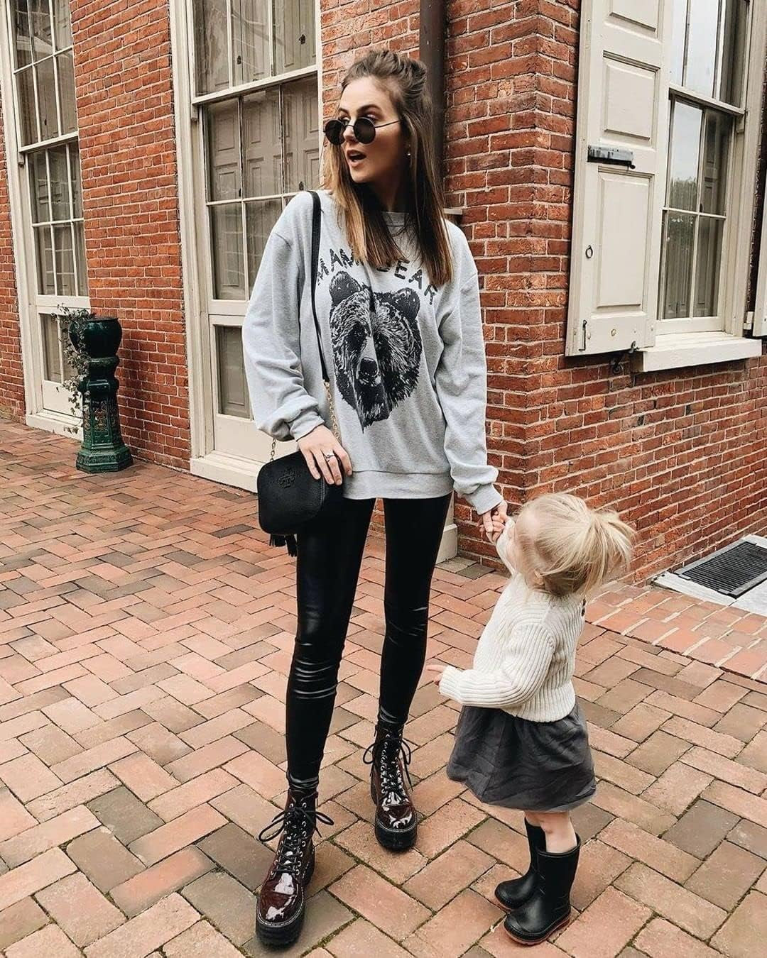 Women's Long Sleeve Graphic Crewneck Sweatshirt - Soft and Relaxed Fit for Autumn