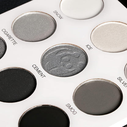 Black Smoky Eye Shadow Palette, DE’LANCI PANDA 9 Colors True Black Dark Grey Smokey Goth Makeup Pallet, 9 Soft Matte Shimmer High Pigmented Basic Black White Gray Shade for Halloween