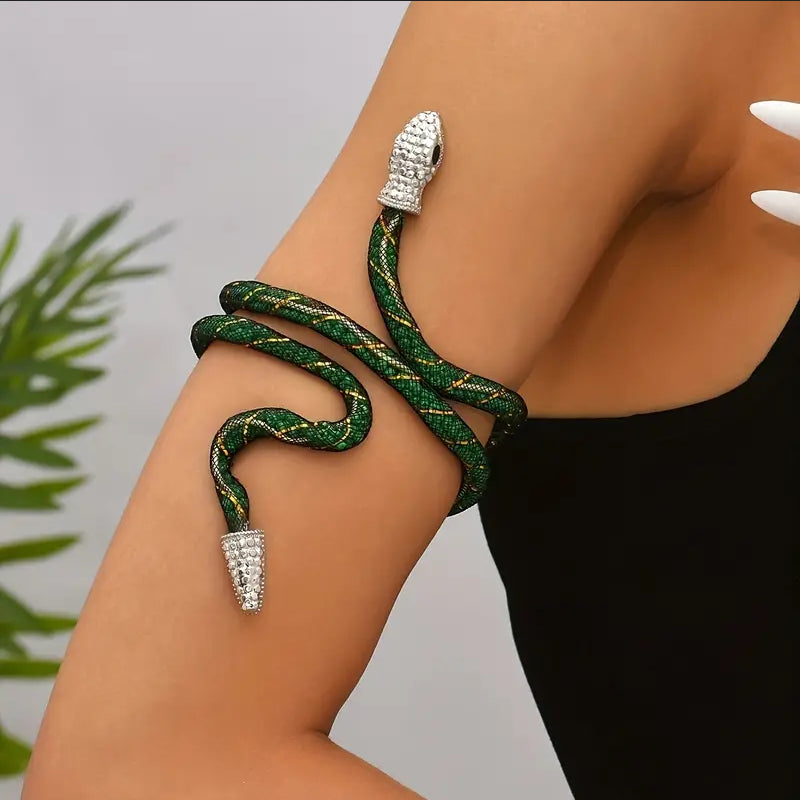 Adjustable Gothic-Inspired Snake Necklace and Bracelet Set