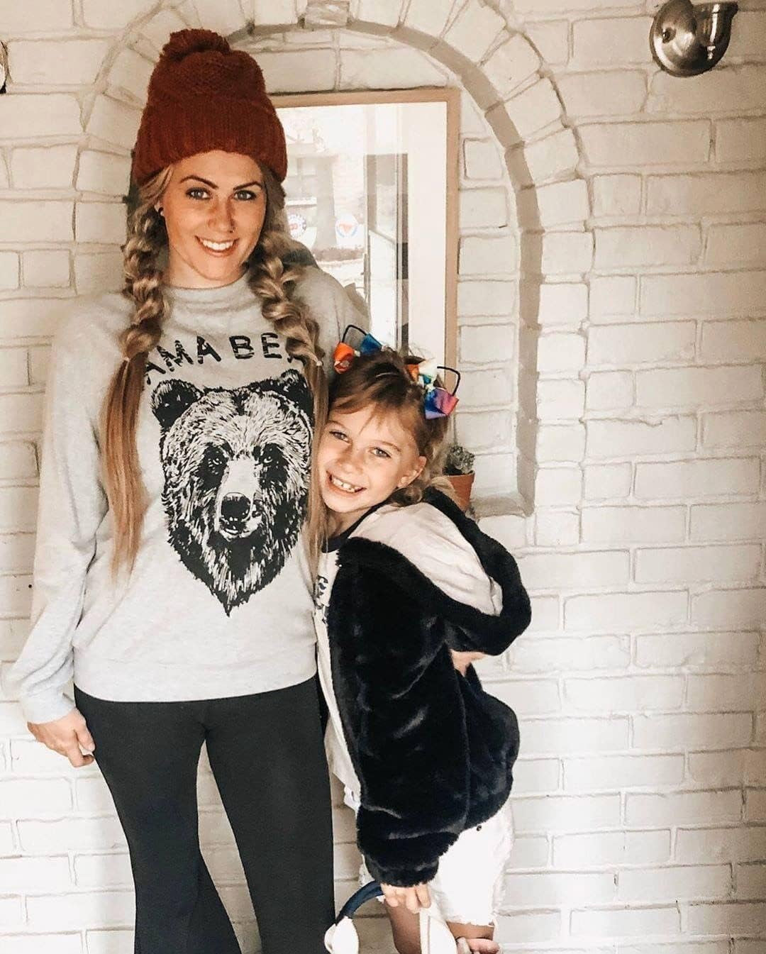 Women's Long Sleeve Graphic Crewneck Sweatshirt - Soft and Relaxed Fit for Autumn