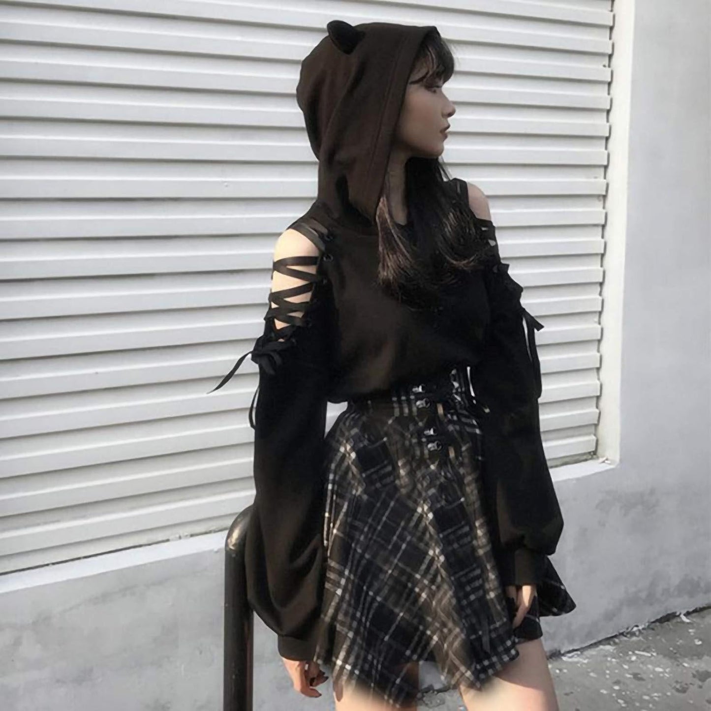 Women's Y2K Long Sleeve Cat Ear Crop Top with Gothic Cold Shoulder and Lace-Up Accents